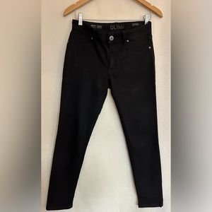 DL 1961 black Emma legging 360 comfort stretch.Size29. Modal 63% polyester 37%